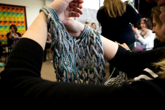Arm Knitting Arm Knitting