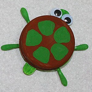 Bottle Top Turtles | AllFreeKidsCrafts.com