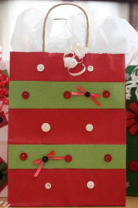 Merry Holiday Gift Bags | AllFreeKidsCrafts.com