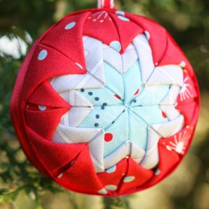 Download 17 Unique and Unexpected DIY Christmas Ball Ornaments ...