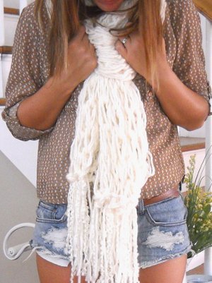 30 Minute Arm Knit Fringe Scarf | AllFreeKnitting.com 30 Minute Arm Knit Fringe Scarf | AllFreeKnitting.com