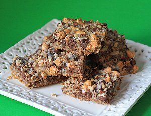 Seven Layer Squares | RecipeLion.com