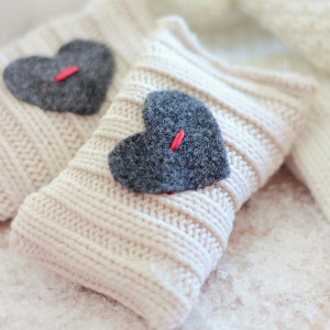 Cozy Hand Warmer Party Favors | AllFreeDIYWeddings.com