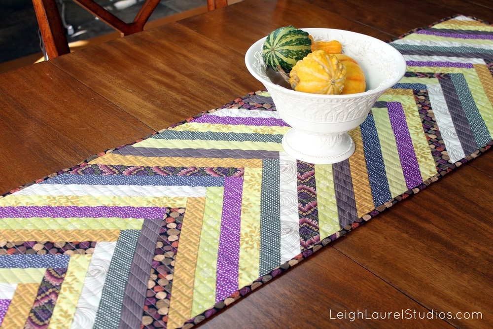 Table Runner Patterns 17 DIY Table Runner Tutorials