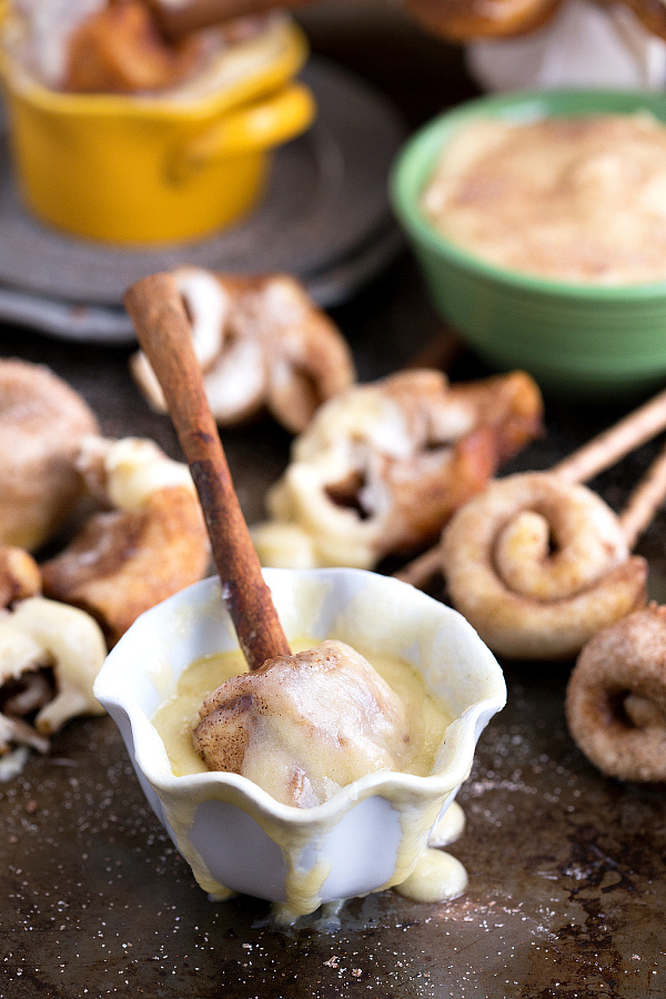 Sweet Homemade Cinnamon Roll Dip