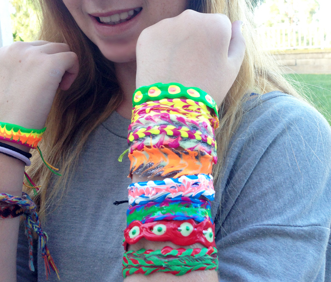 Easy Friendship Bracelets for Tweens | AllFreeKidsCrafts.com