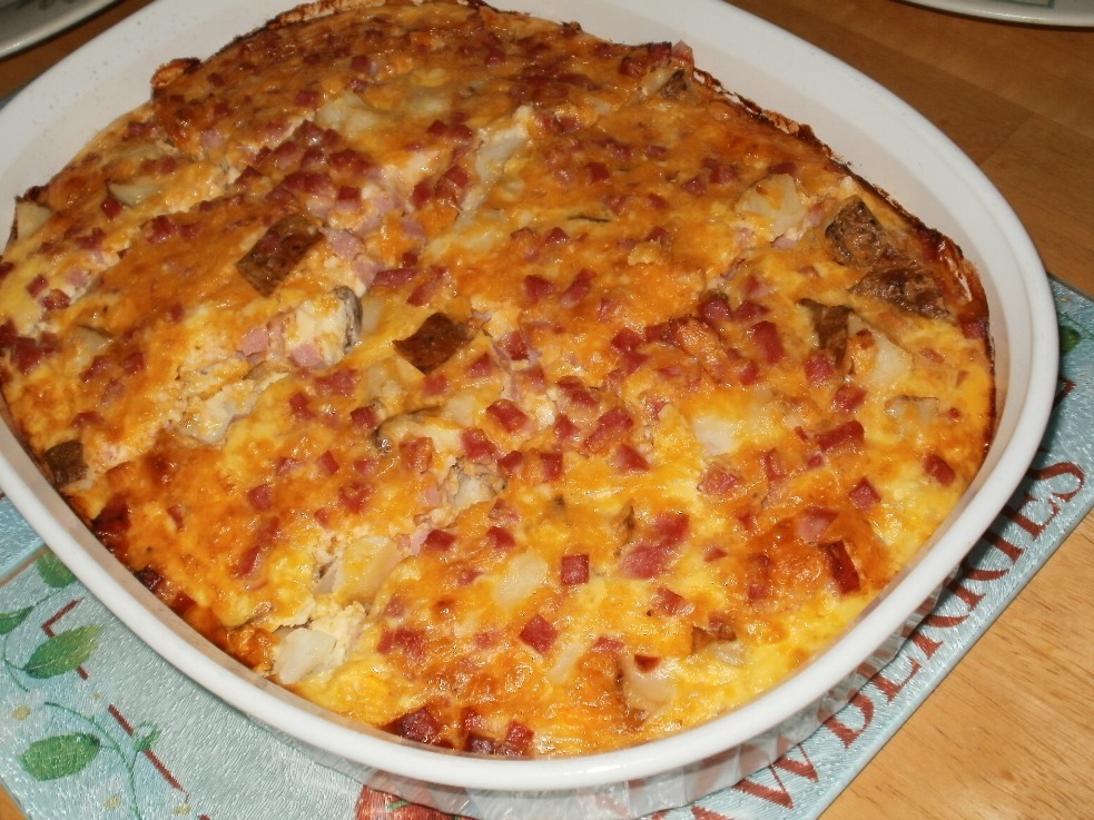 Amish Ham and Egg Breakfast Casserole
