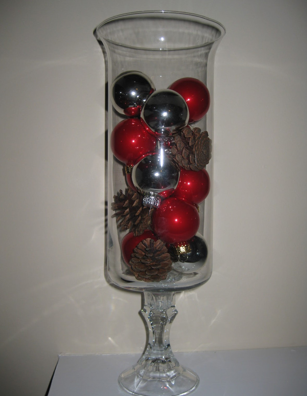 dollar store glass hurricanes diy christmas decorations allfreechristmascraftscom - Dollar Store Christmas Crafts dollar store glass hurricanes diy christmas decorations allfreechristmascraftscom - Dollar Store Christmas Crafts