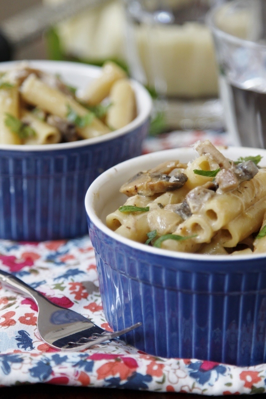 Slow Cooker Chicken Tetrazzini