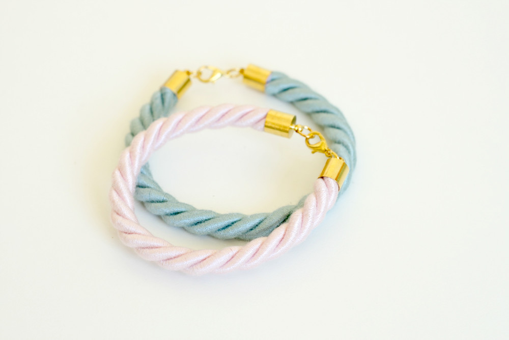 Make Pastel Jewelry 21 Pastel Colored DIY Jewelry Projects