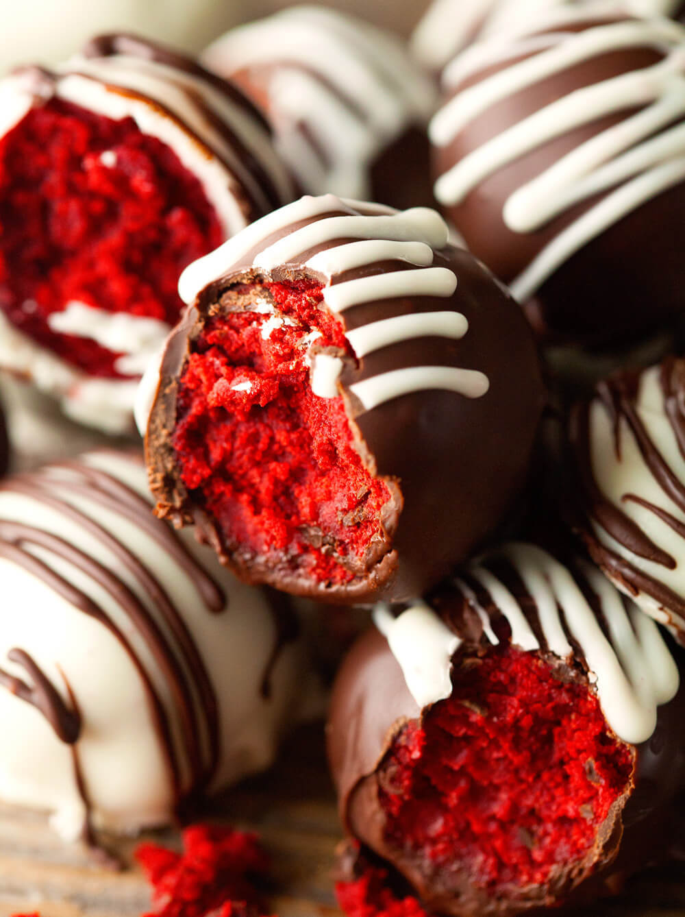 Red Velvet Cake Truffles RecipeLion.com Red Velvet Cake Truffles RecipeLion.com