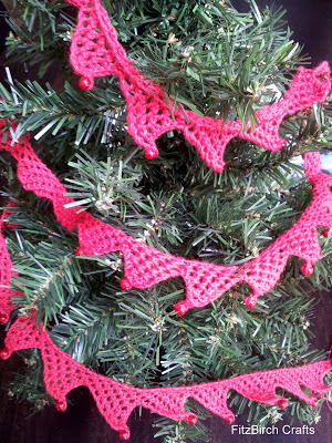 O'Christmas Tree Knitted Garland | AllFreeKnitting.com