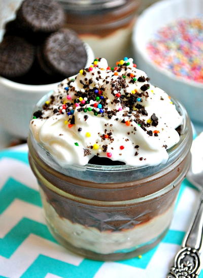 5 Ingredient Cookies and Cream Mocha Parfait | TheBestDessertRecipes.com