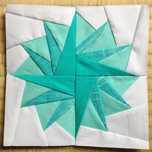 Download Pom Pom Paper Piecing Tutorial | FaveQuilts.com