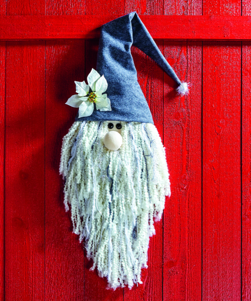 Christmas Gnome Wall Decor | FaveCrafts.com