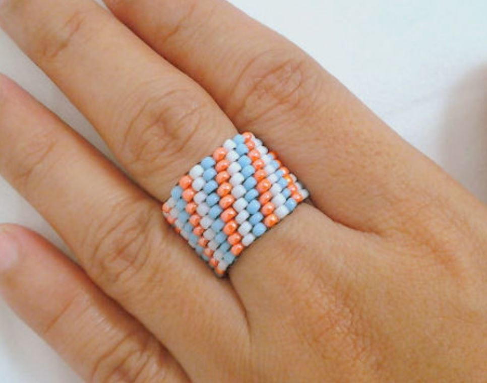 spirited-peyote-stitch-ring-allfreejewelrymaking