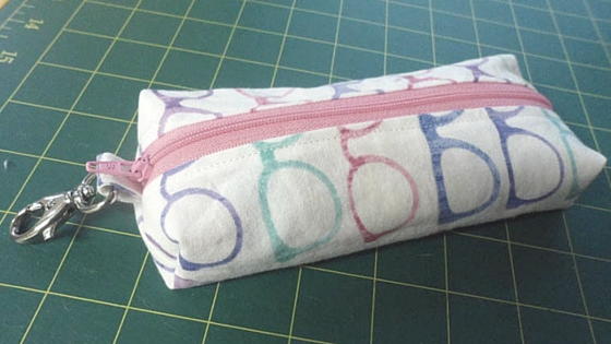 Thin DIY Pencil Case | AllFreeSewing.com