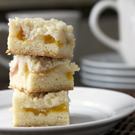 Peach Crumble Bars