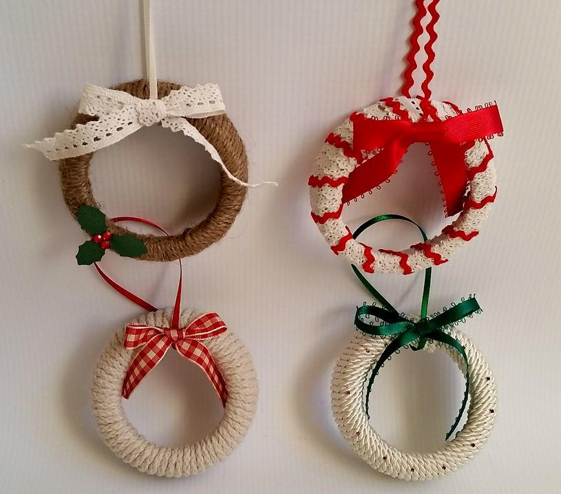 Mason Jar Lid Wreath Ornaments  AllFreeHolidayCrafts com
