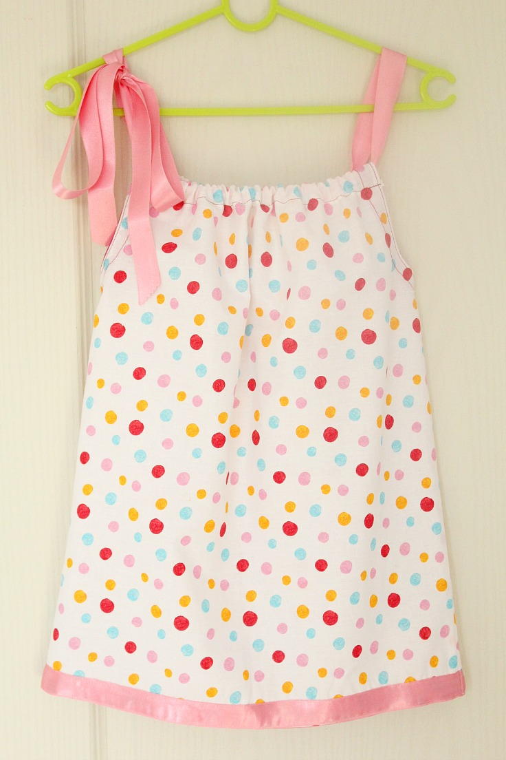 sewing beginners tutorial dress for AllFreeSewing.com Sewing Pillowcase Little Dress Pattern sewing beginners tutorial dress for AllFreeSewing.com Sewing Pillowcase Little Dress Pattern