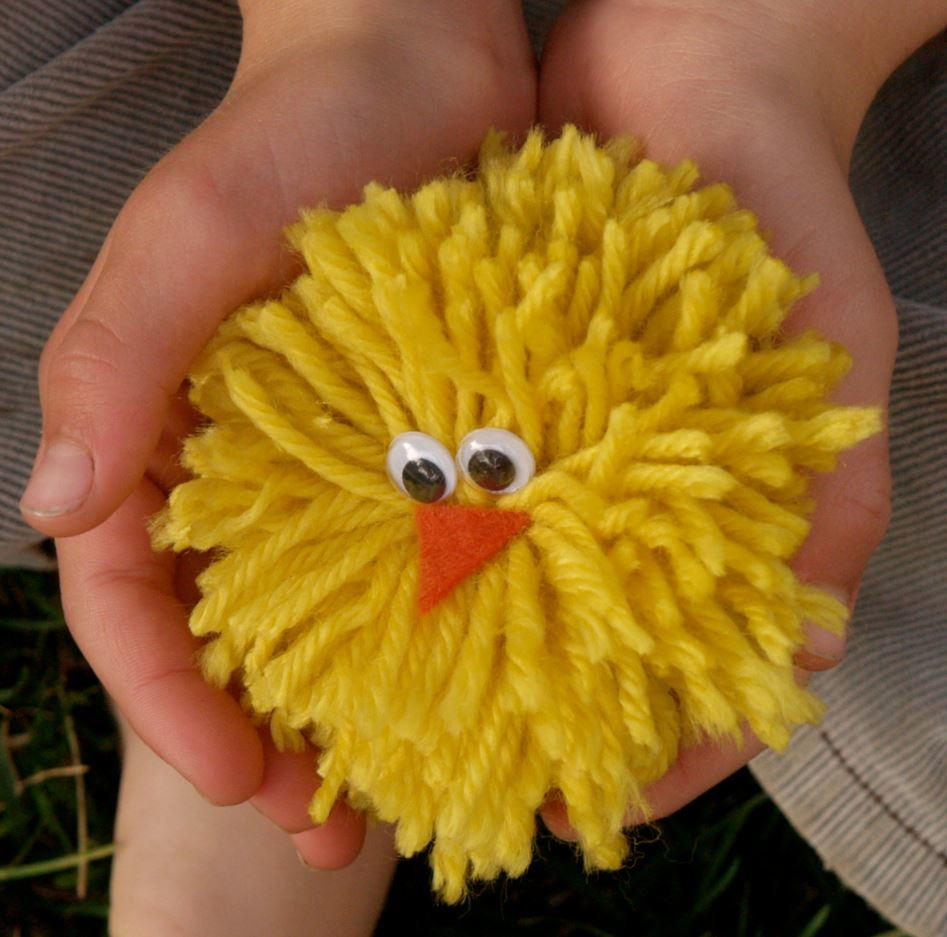 no-sew-yarn-chick-for-kids-allfreekidscrafts