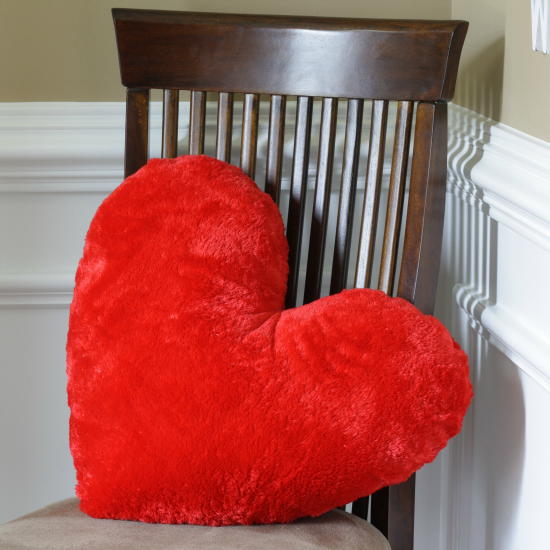 Download Valentines Heart DIY Pillow | FaveCrafts.com