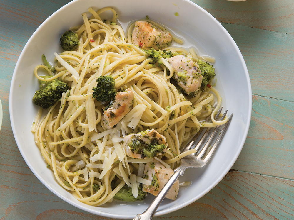 Stupid Easy Chicken and Broccoli Pasta