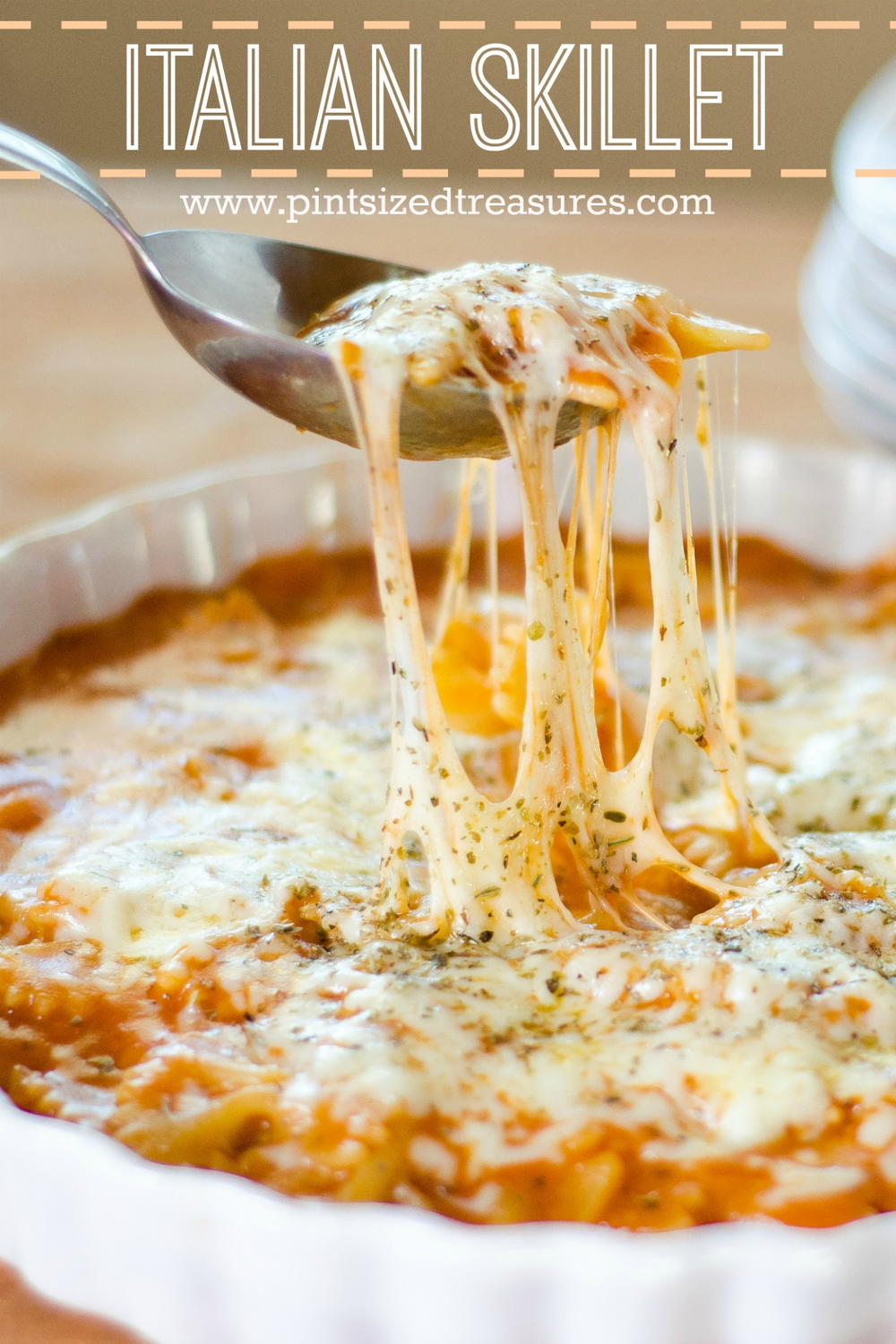 Easy 15 Minute Cheesy Italian Pasta Skillet | RecipeLion.com