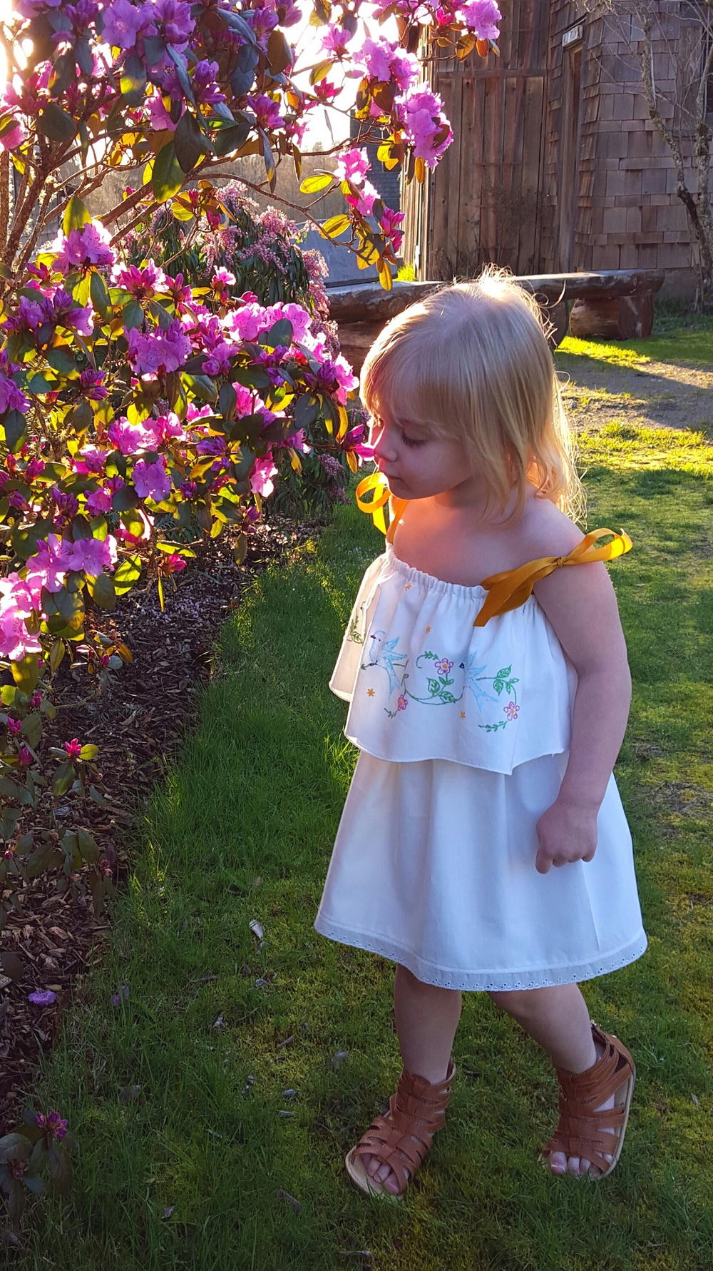 Free Pillowcase Dress Tutorial