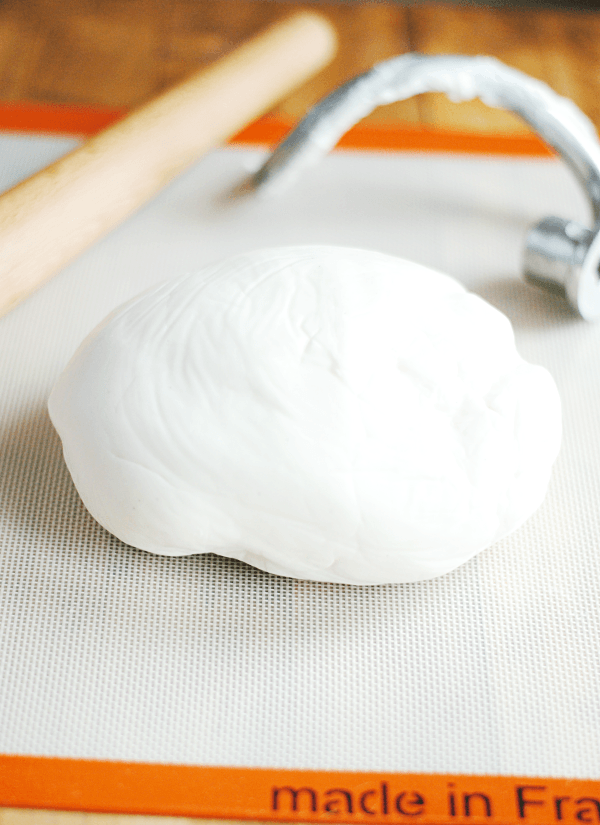 Old-Fashioned Fondant Recipe | AllFreeCopycatRecipes.com