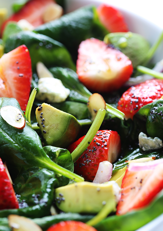 Avocado Strawberry Spinach Salad with Poppy Seed Dressing | RecipeLion.com