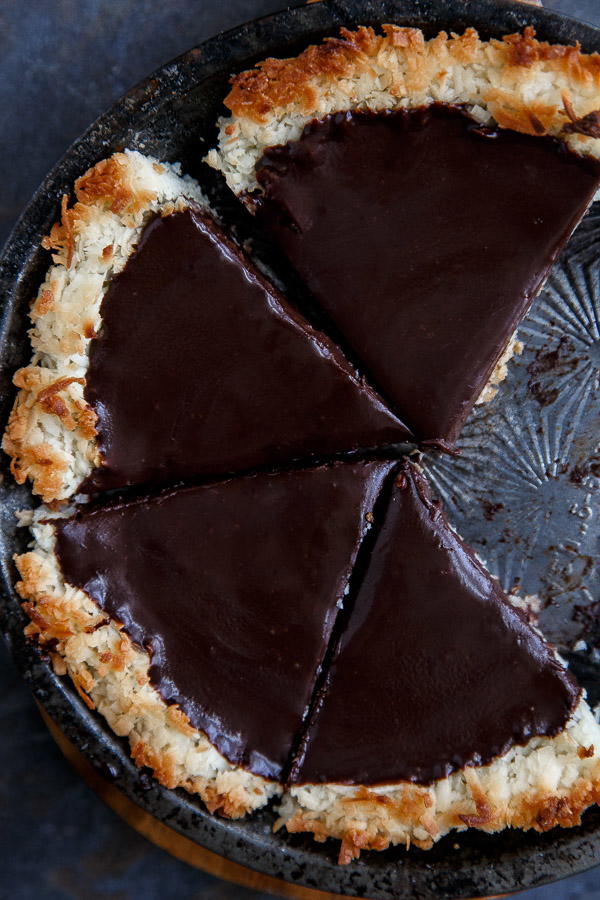 Super Easy Chocolate Pie Recipe | TheBestDessertRecipes.com