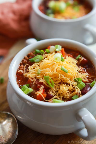 The Best Slow Cooker Chili | FaveHealthyRecipes.com