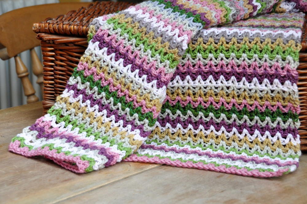 V is for V Stitch Blanket | AllFreeCrochetAfghanPatterns.com