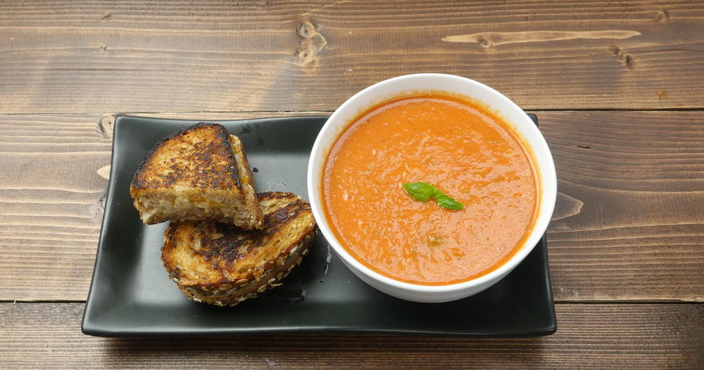 Copycat Corner Bakery Roasted Tomato Basil Soup