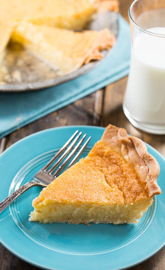 Old-Fashioned Egg Custard Pie | RecipeLion.com