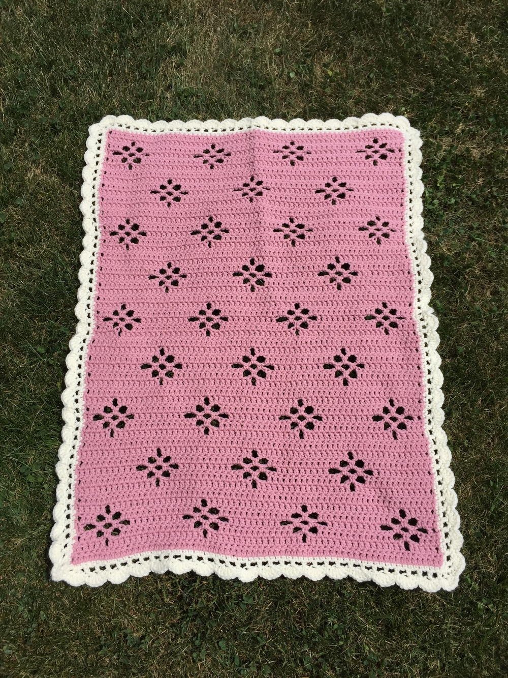 Sweet Floral Lace Baby Blanket AllFreeCrochetAfghanPatterns sweet-floral-lace-baby-blanket-allfreecrochetafghanpatterns