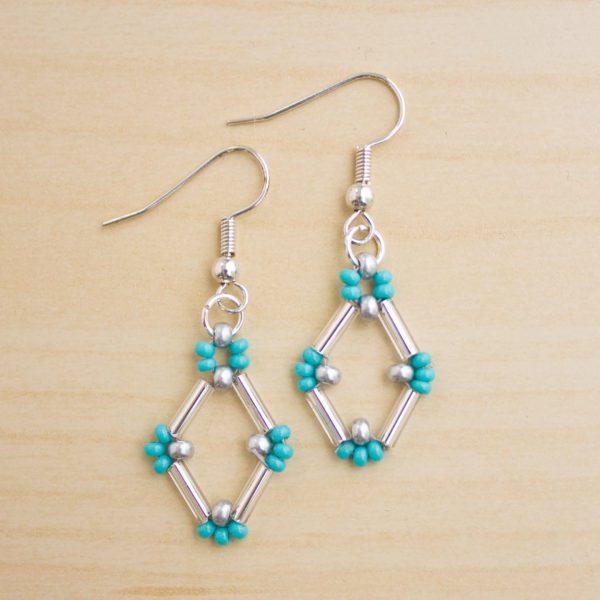 Diamond Shaped Bugle Bead Earrings Allfreejewelrymaking Com