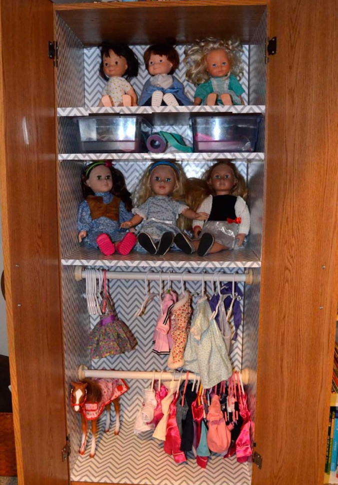 doll closet with hangers