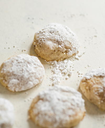 editors note add a festive favorite to your holiday baking when you bake this cute little snowball cookies recipe this simple christmas cookie uses just - Simple Christmas Cookies editors note add a festive favorite to your holiday baking when you bake this cute little snowball cookies recipe this simple christmas cookie uses just - Simple Christmas Cookies