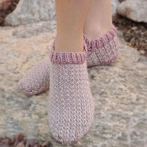 Knitting in the Round: 10 Knit Sock Patterns and Knitted Slipper ...