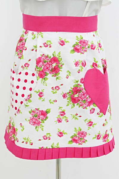 Half Apron with Heart Pockets Half Apron with Heart Pockets